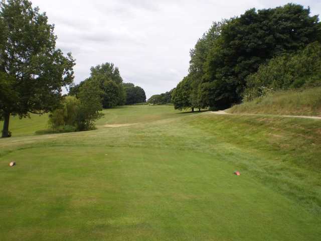 A tricky tee shot at Sene Valley GC
