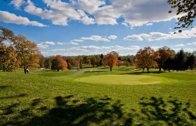 A view of the 6th green at Tanglewood Manor Golf Club.