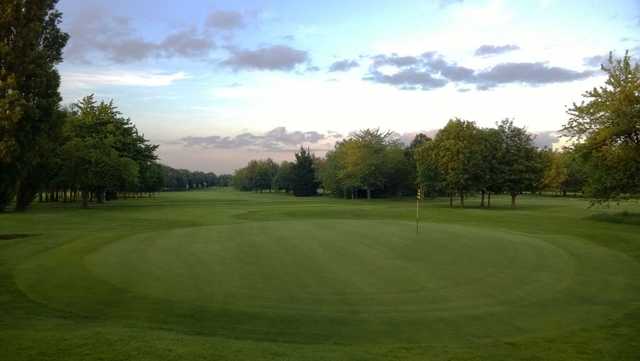 Shrewsbury Golf Club: 9th green in top condition 