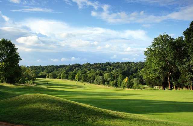 Beautiful green surrounds as seen at the 2nd hole at Croham Hurst Golf Club.