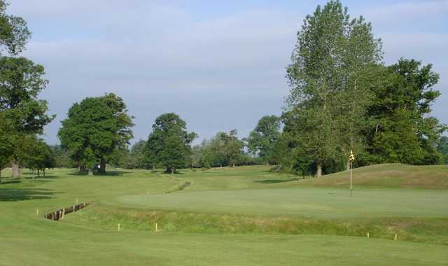 The 12th green at Loudoun Gowf Club