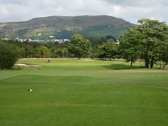 A picturesque shot of the 17th hole at the Rhuddlan Golf Club