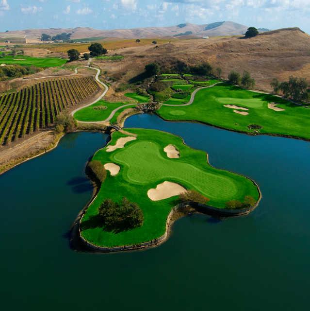 View of the 6th hole at Eagle Vines Golf Club