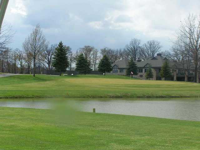#18 and the clubhouse at Reddeman Farms