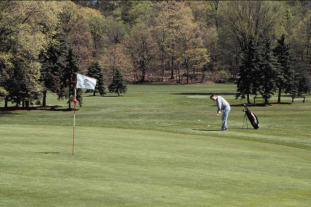 View of a green at Mastick Woods Golf Course