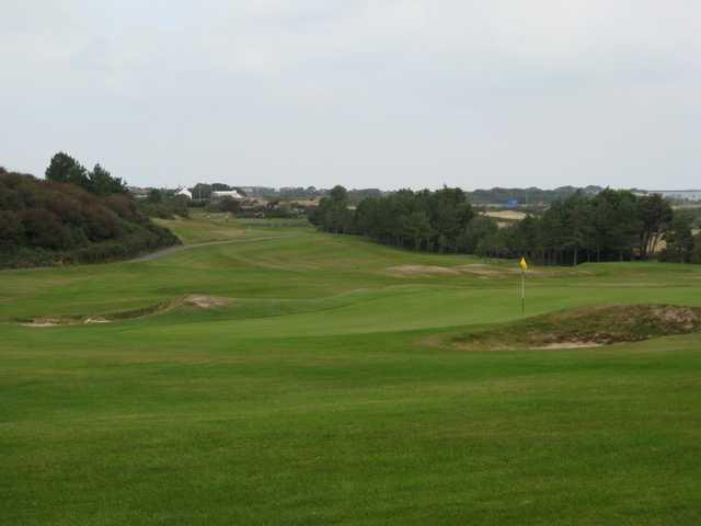 Scenic view of the 18th hole at Holyhead Golf Club