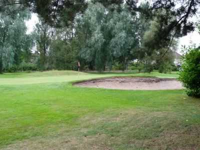 Be careful not to overshoot where large bunkers line the greens - 10th hole at Heworth