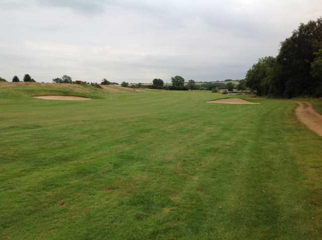 The 10th approach at Kilworth Springs Golf Club