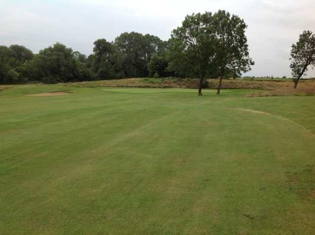 The 17th approach at Kilworth Springs Golf Club