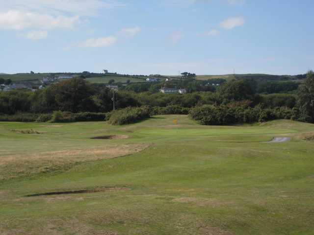A view of the 11th approach at Abersoch GC