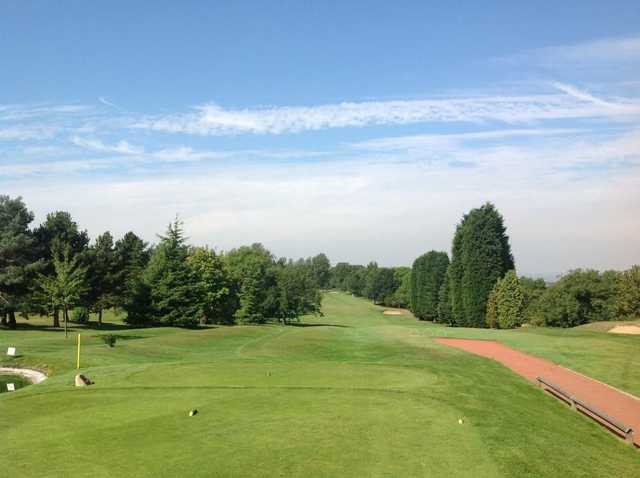 View down the fairway from the 9th tee at Scraptoft