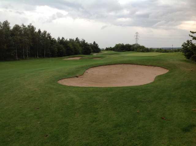The 2nd green and surrounding bunkers at Waterfront Golf Club 