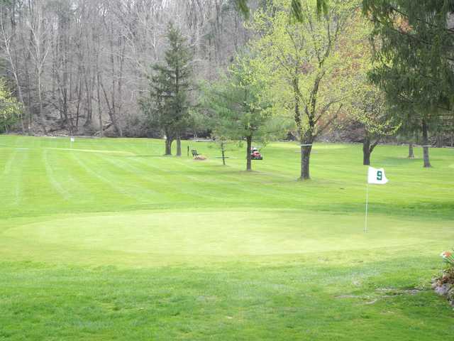 A view of the 9th green at Beaver Bend Par 3