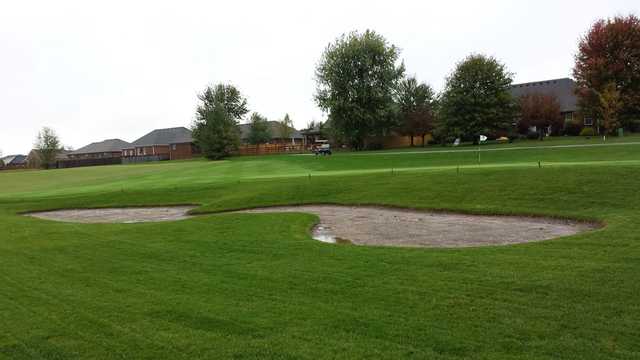 View of a bunkered green at Battlefield Golf Club