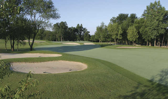 View of a bunkered green at Glendarin Hills Golf Club