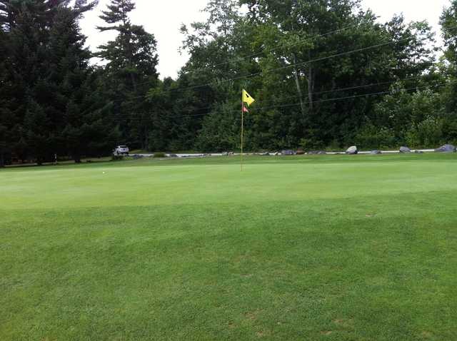 A view of a green at Salmon Falls Golf Club