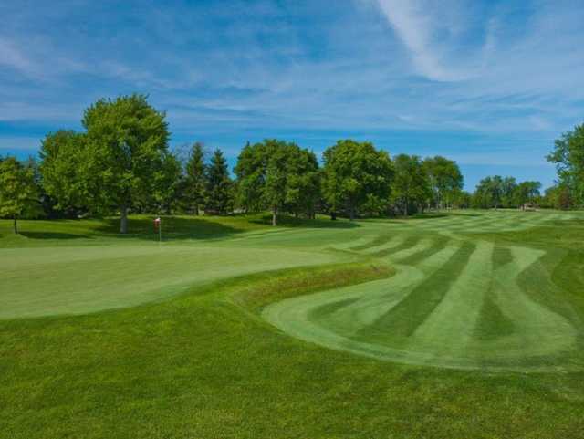 A view of hole #1 at Evanston Golf Club