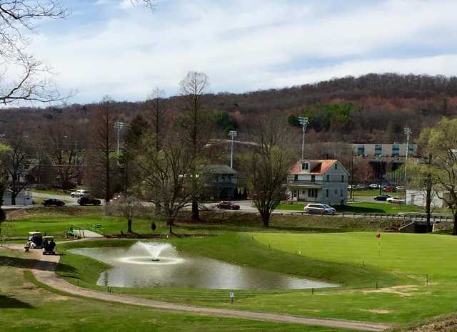 A view of green #11 at Schuylkill Country Club