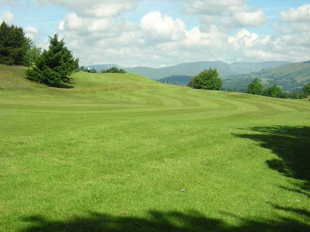 Fairways follow the natural contours of the region at Kendal