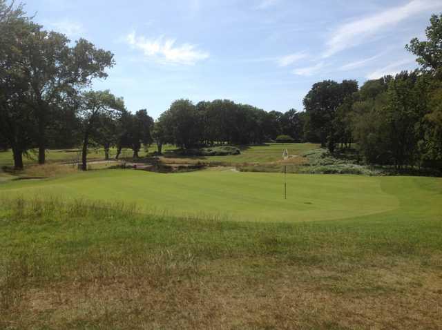 12th green on the Brokenhurst Manor Golf Course