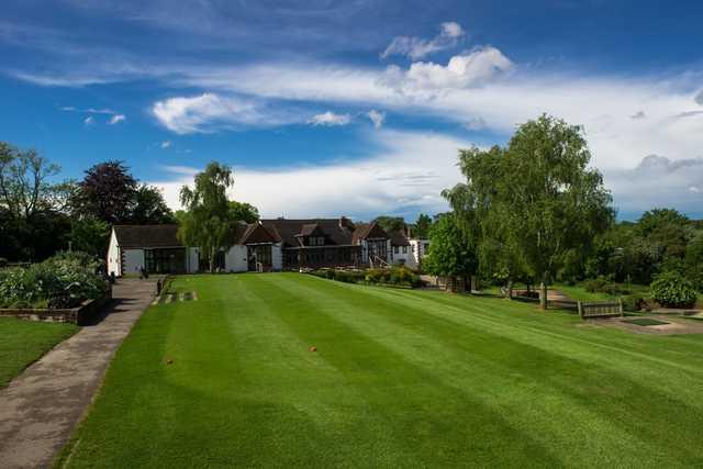 Addington Court Golf Centre clubhouse overlooking the putting green