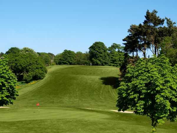 The 8th green on the Mackintosh Course