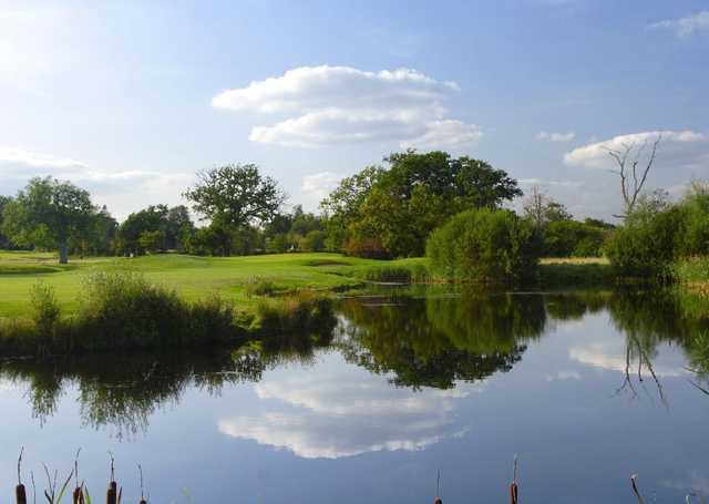 The 6th green at Wokefield Park