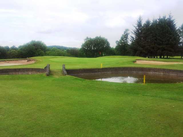 The 10th green at Renfrew Golf Club