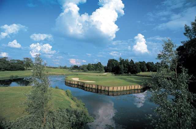 The final hole at Collingtree Park  is a true test of your accuracy