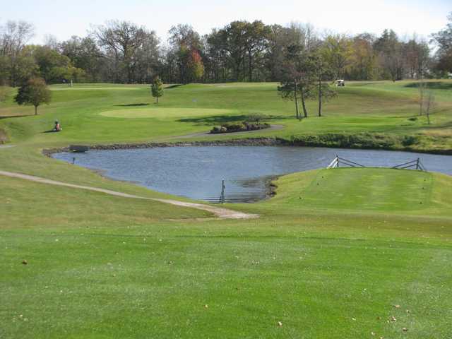 A view of a tee at Lake Calhoun Country Club
