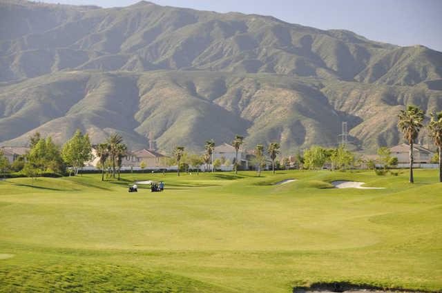 A view from Sierra Lakes Golf Club with mountains in background