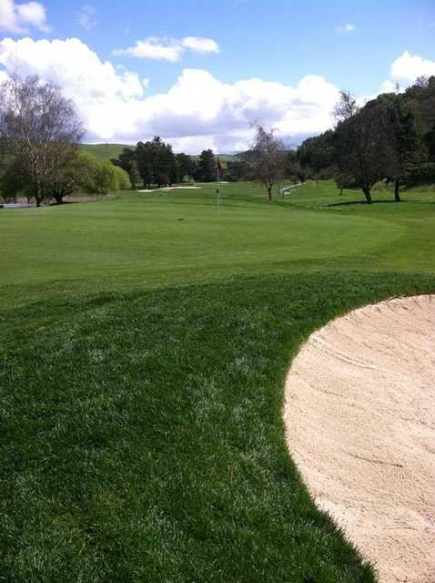 A view of the 4th green at Franklin Canyon Golf Course