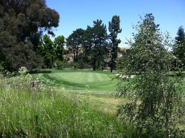 A view of green at Franklin Canyon Golf Course