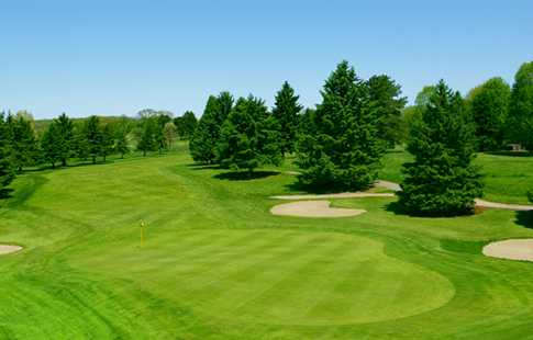 A view of a green at Chemung Hills Golf Club