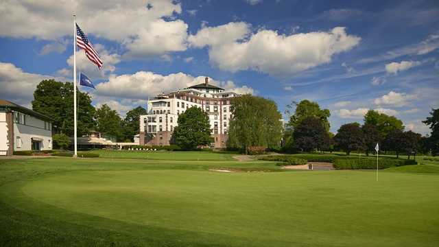 A view of a green at Roundel Glen Golf Club