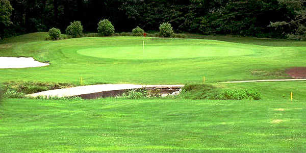 View of a green at Valley View Golf Club