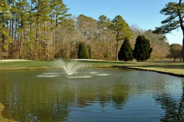 A view of a green with water coming into play at Washington Yacht & Country Club