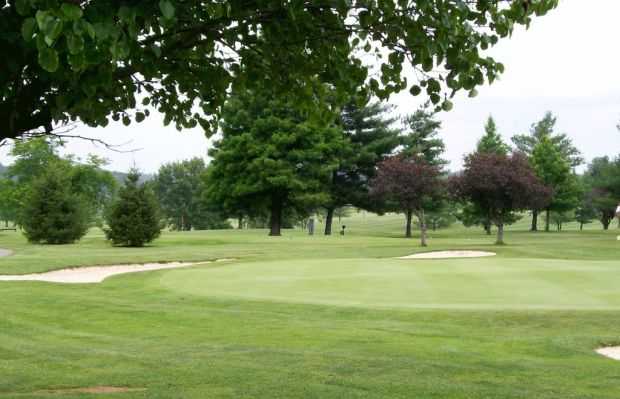 A view of green #18 at Franklin Valley Golf Club