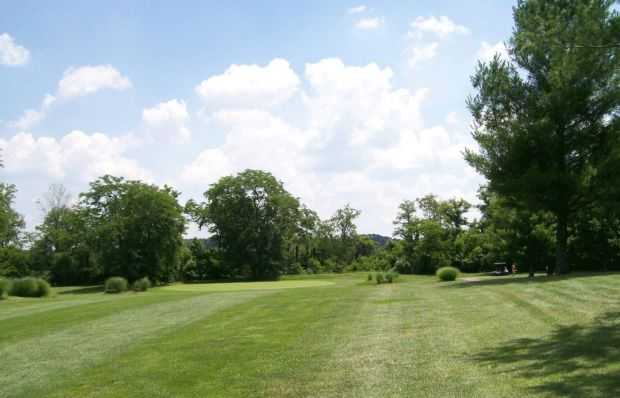 A view of green #13 at Franklin Valley Golf Club
