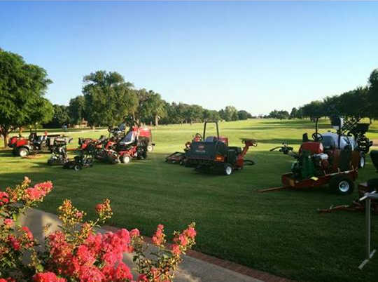 A sunny day view from Blackwell Golf Course