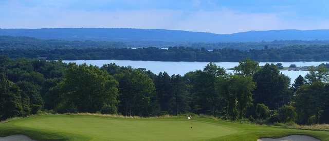 View of a green at High Bridge Hills Golf Club