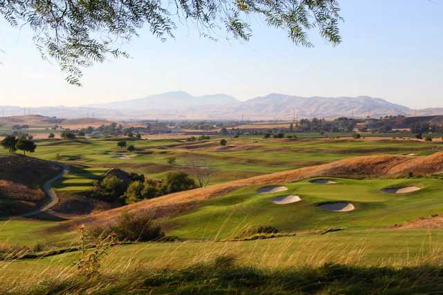 A view of green #8 surrounded by a collection of tricky bunkers at Merlot from Poppy Ridge Golf Course