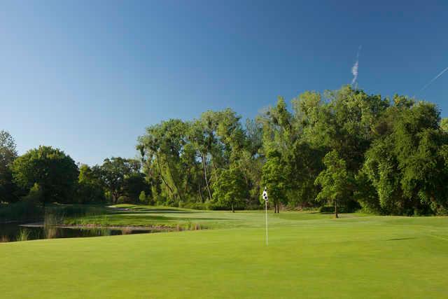 View of the 9th green at Teal Bend Golf Club