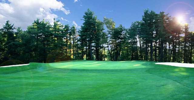 A view of the 8th green at Honey Run Golf Club