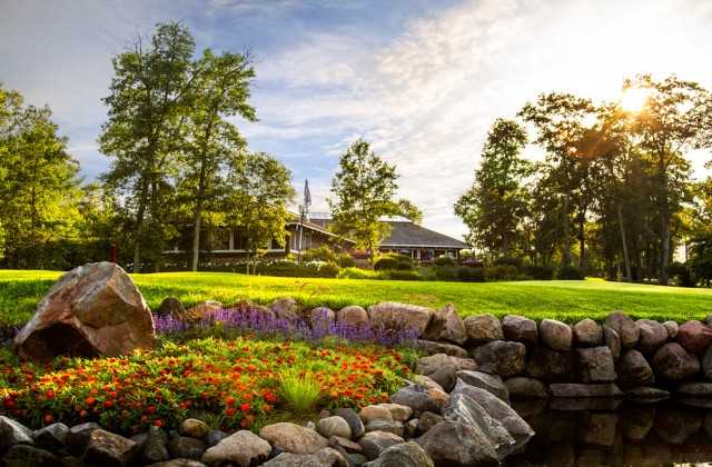 A view of the clubhouse at Grand View Lodge - The Pines