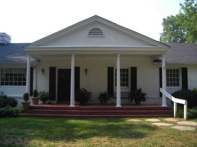 A view of the clubhouse from Carolina Golf Club at Botany Woods