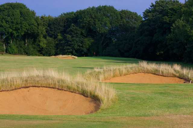 A view of a green protected by tricky bunkers at Tadmarton Heath Golf Club