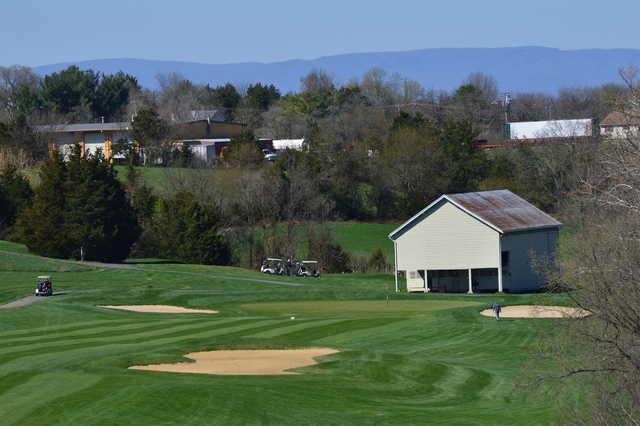 A view of a green protected by bunkers at Shenvalee Golf Club