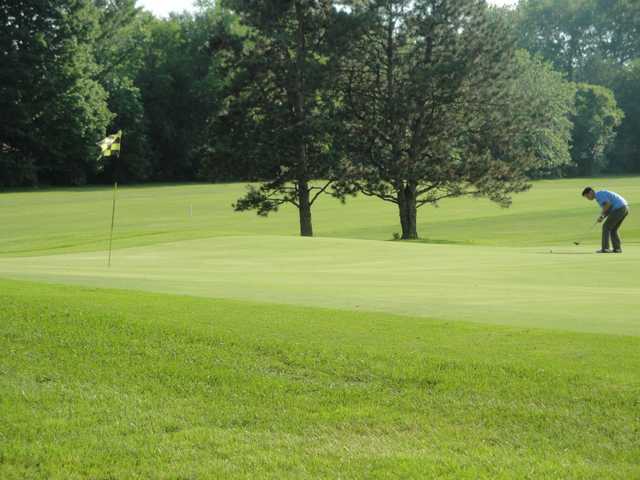 A view of the putting area at Village Green Country Club