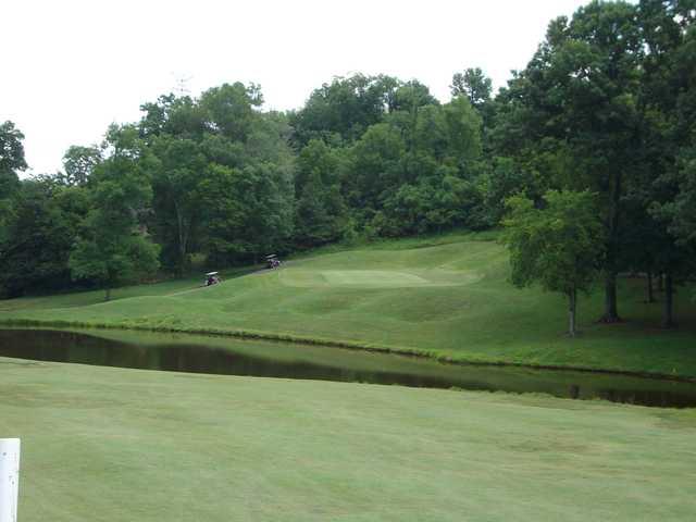 View of the 4th green at Country Hills Golf Club